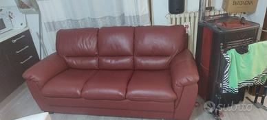 divano in pelle bordeaux 