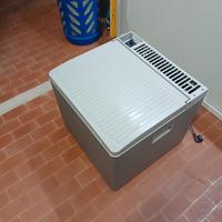 frigo campeggio  a compressore trivalente Dometic