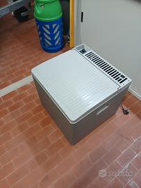frigo campeggio  a compressore trivalente Dometic