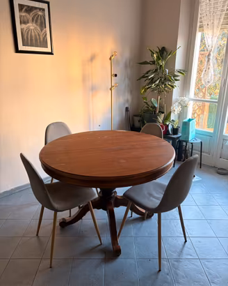 Tavolo  rotondo in legno