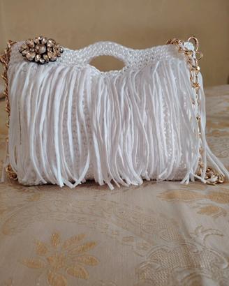 Pochette fatte ad uncinetto