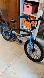 Bicicletta Bmx bambino azzurra