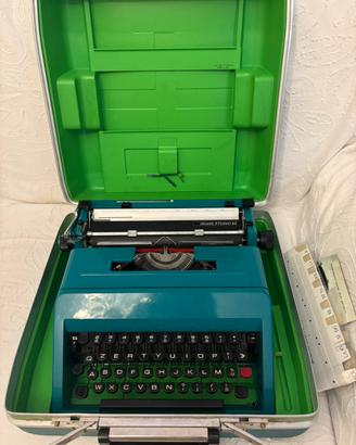Macchina da scrivere Olivetti Studio 45