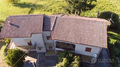 Villa autonoma con terreno di 3000 mt