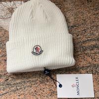 Moncler cappello