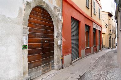 NEGOZIO A SONDRIO