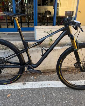 mtb full carbon ORBEA OIZ M-TEAM FACTORY L usata