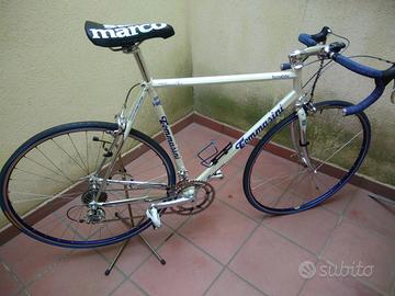 Bicicletta Tommasini dotata di cambio Shimano Dura