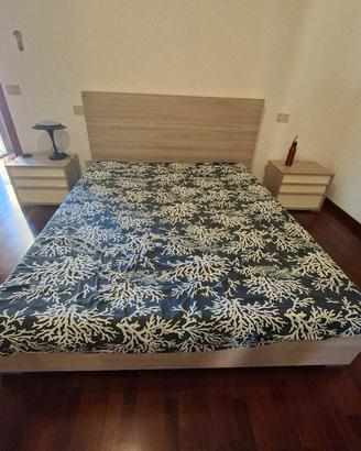 Letto matrimoniale 