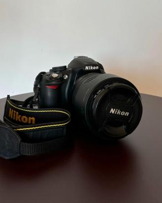 Fotocamera NIKON D3100 + Obiettivo Nikkor 18-105