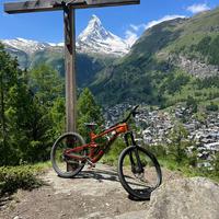 Trek Slash Gen 5 2024 taglia L/XL, bici da enduro