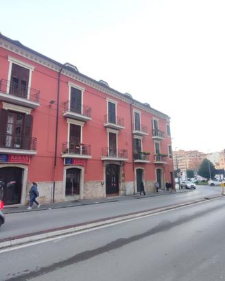 Trilocale Arredato e Ristrutturato Zona Centrale