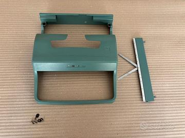 Macchina da scrivere Olivetti Lettera 32 scocca
