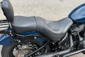 Sella Harley Davidson Street Bob