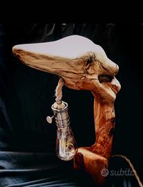 lampada in legno d'ulivo 