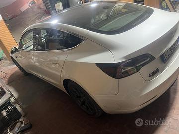 Tesla model 3 long range Awd