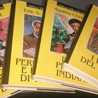 set 5 libri Gialli d'estate e I Maestri del giallo
