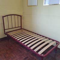 Letto singolo in ferro laccato opaco rosso