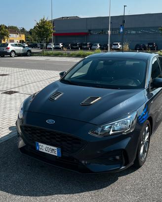 ford focus st line 2020