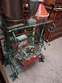tavolino in ferro battuto