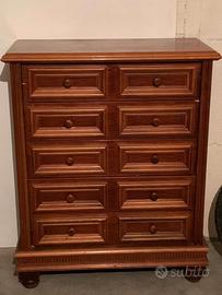 Cassettiera in legno molto robusta