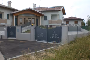 Casa di bifamiliare tipo villa