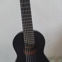 Chitarra Yamaha GL1  e Chitarra classica Navarrez
