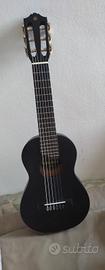 Chitarra Yamaha GL1  e Chitarra classica Navarrez