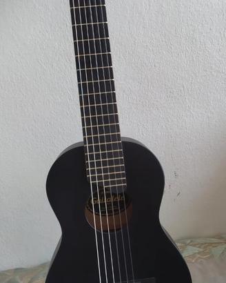 Chitarra Yamaha GL1  e Chitarra classica Navarrez 