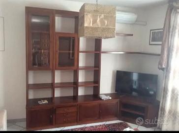 Mobile salotto in legno massiccio