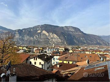 QUADRILOCALE IN CENTRO PAESE
