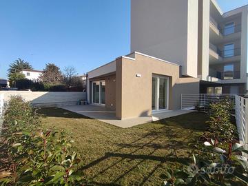 NUOVO BICAMERE CON GIARDINO PRONTA CONSEGNA