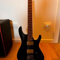 Ibanez Quest QX 52 Slanted Headless con custodia