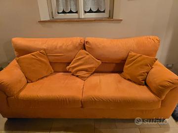 Divano Poltronesofa’+ Pouf