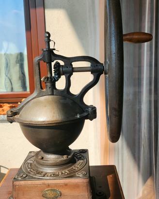 Macina caffè con volano in ghisa Bartolomeo  T.