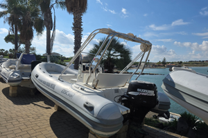 Bsc 5.0 con roll bar con motore Suzuki 40 cv 4T