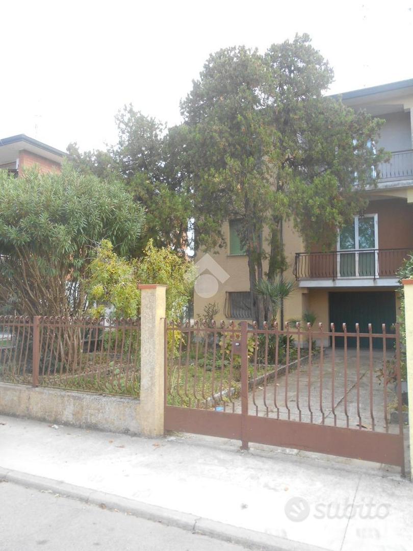 Appartamento – FE - Vista 2