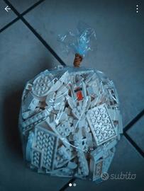 3 sacchetti di lego da 500 gr l' uno,