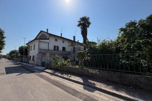 CASA CON GIARDINO, DA PERSONALIZZARE