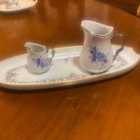 Set vassoietto e 2 mini bricchetti porcellana