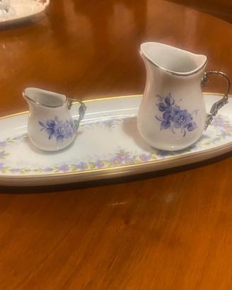 Set vassoietto e 2 mini bricchetti porcellana