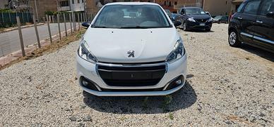 Peugeot 208 PureTech 82 5 porte Allure