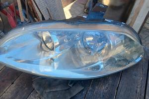 Faro fiat croma lato Sx