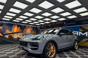 Porsche Cayenne Coupé 4.0 V8 Turbo E-Hybrid GT (92