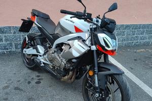 Aprilia Tuono 457