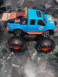 Monster truck 45cm x 34cm