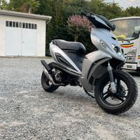 Malaguti phantom F12R