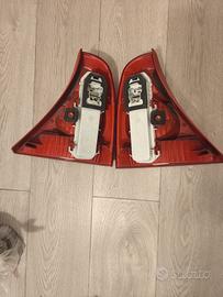  faro anteriore sx e coppia posteriore Clio 2