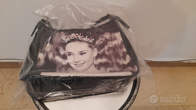 Borsa Audrey Hepburn e borsa Kipling rossa