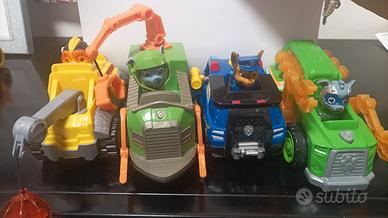 4  veicoli Paw Patrol con i loro cuccioli